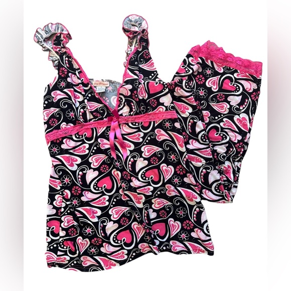 Lucy Loungewear lace trimmed camisole (XL) and matching capri’s (1X) - Picture 1 of 2